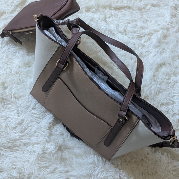 Set Nine West Jordii Trap Shoulder Tote Bag and Crossbody - Picture 4 of 10